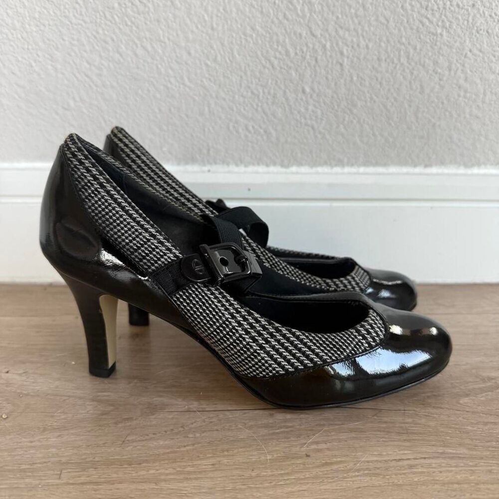 Joan-david Women's Black Footwear